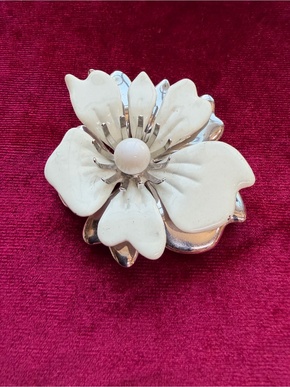 Vintage Sarah Coventry White Enameled 3D Flower Silver Tone Brooch